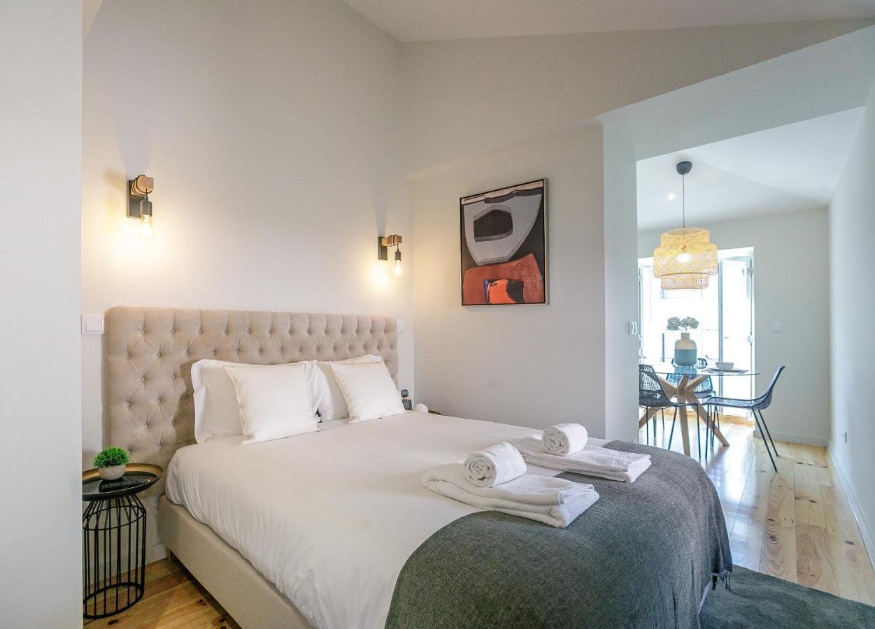 Lovelystay - Downtown Studio With Pool, Ac And Balcony OOporto Esterno foto