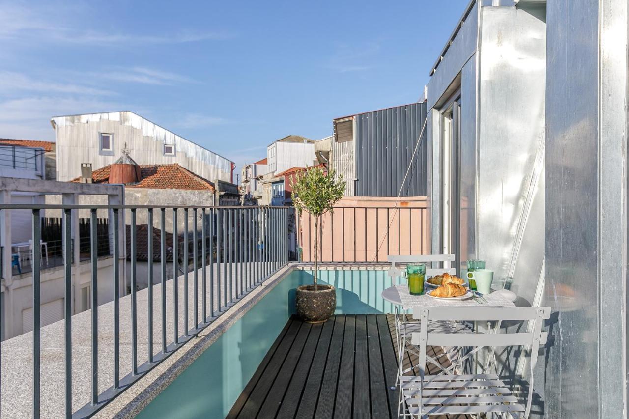 Lovelystay - Downtown Studio With Pool, Ac And Balcony OOporto Esterno foto