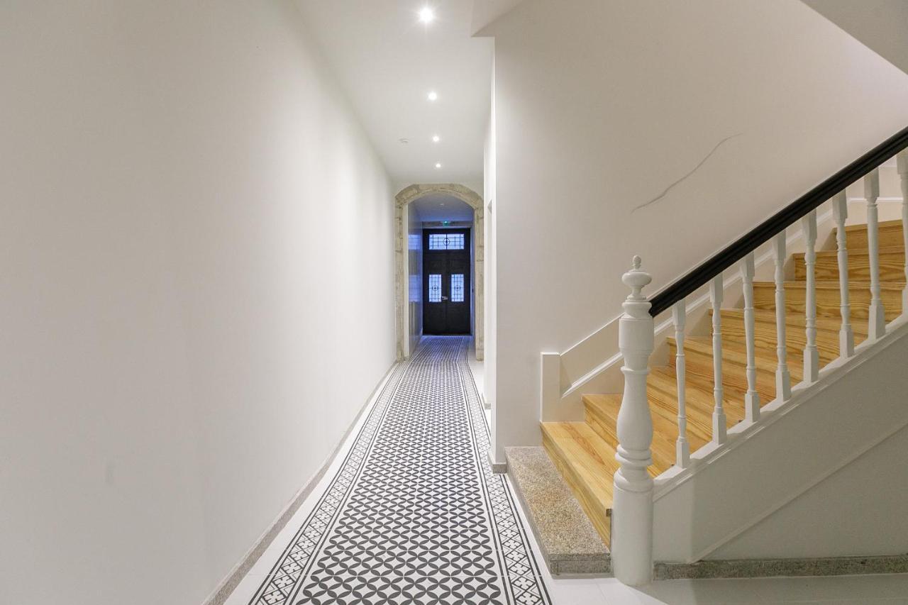 Lovelystay - Downtown Studio With Pool, Ac And Balcony OOporto Esterno foto