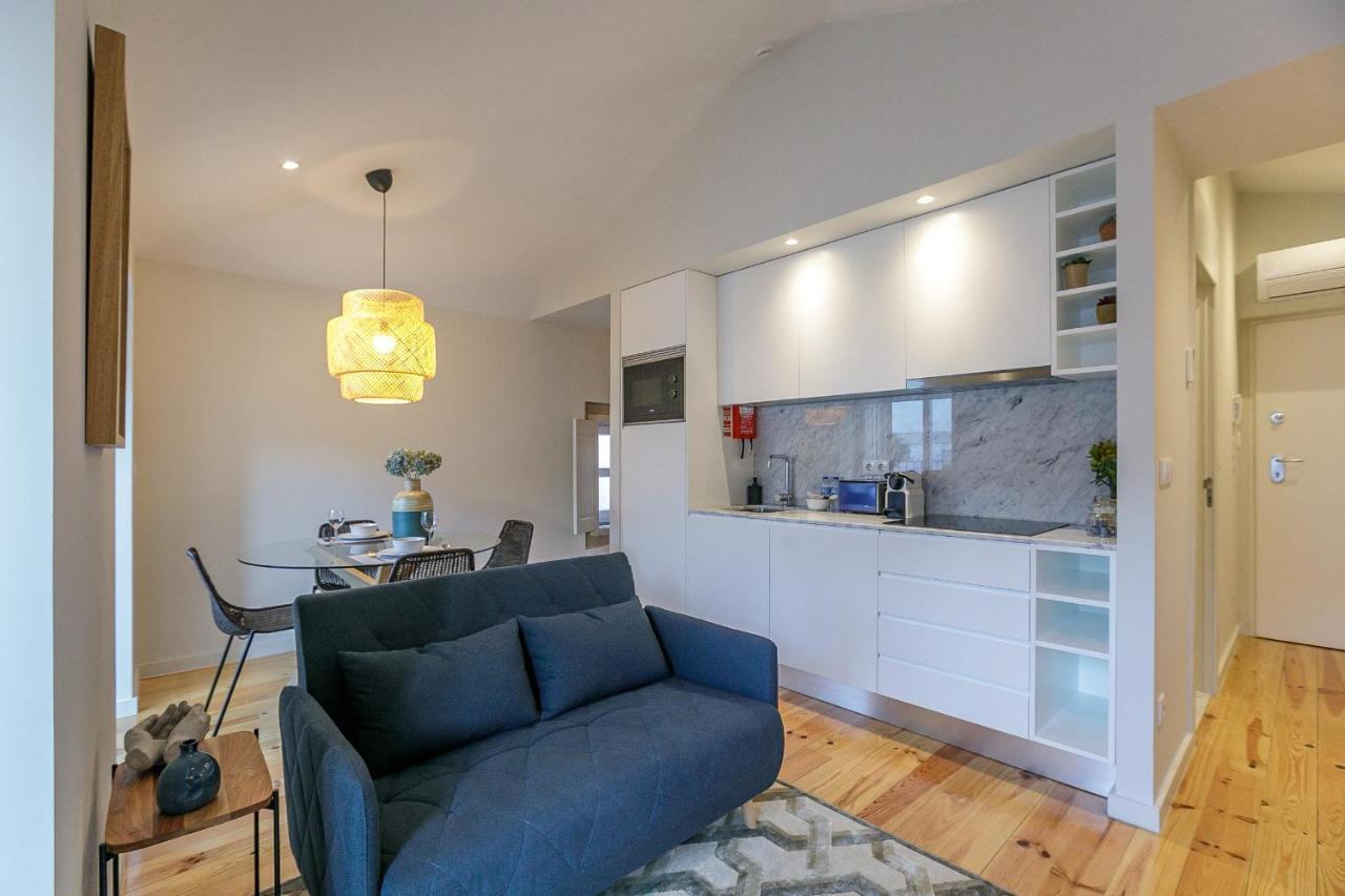 Lovelystay - Downtown Studio With Pool, Ac And Balcony OOporto Esterno foto