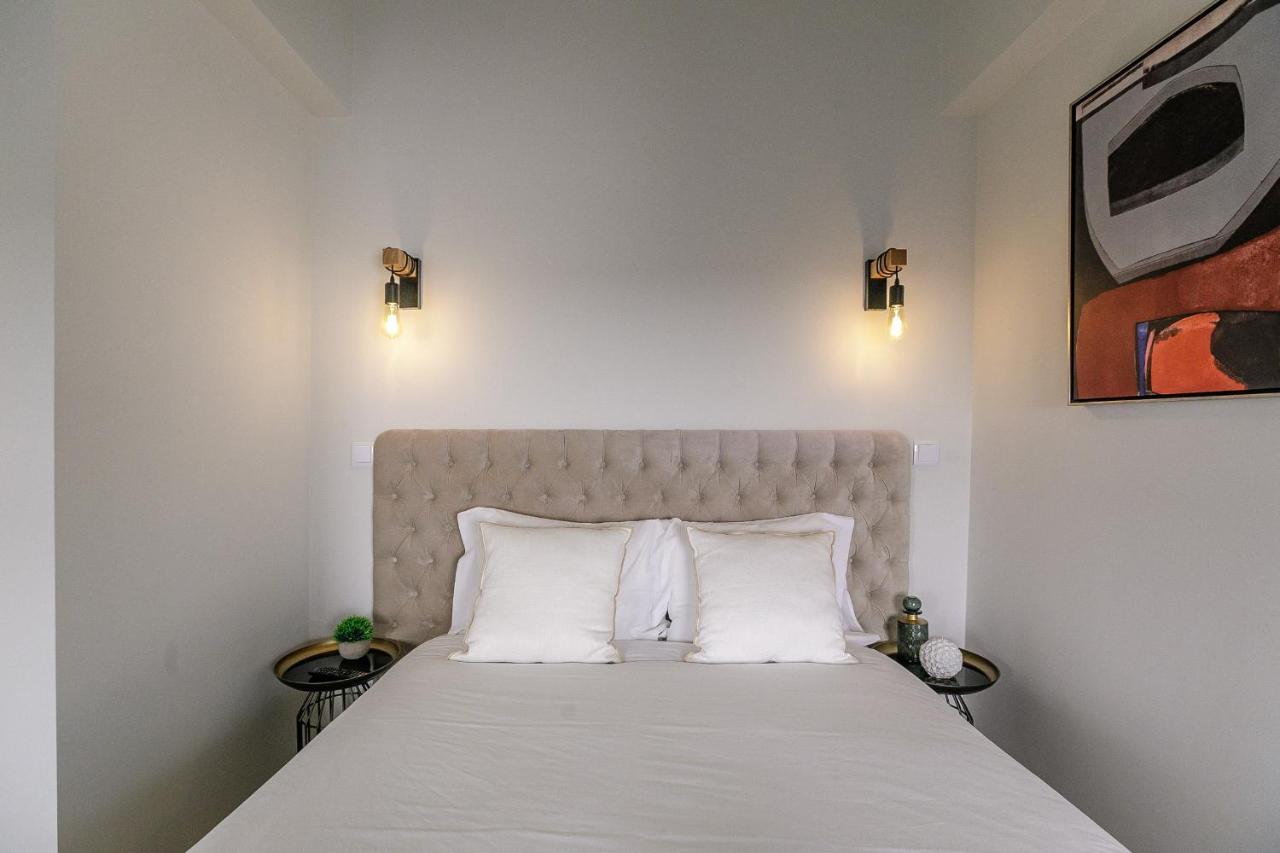 Lovelystay - Downtown Studio With Pool, Ac And Balcony OOporto Esterno foto