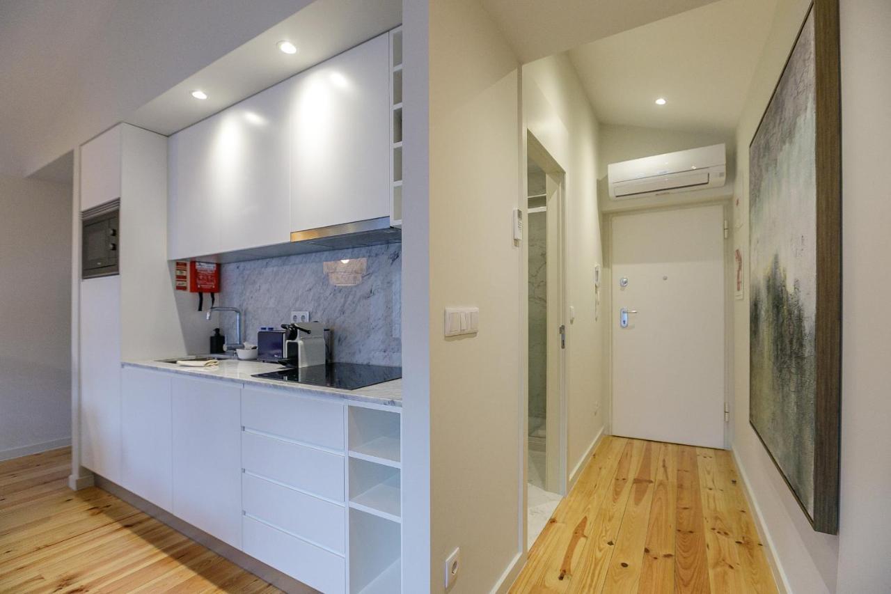 Lovelystay - Downtown Studio With Pool, Ac And Balcony OOporto Esterno foto